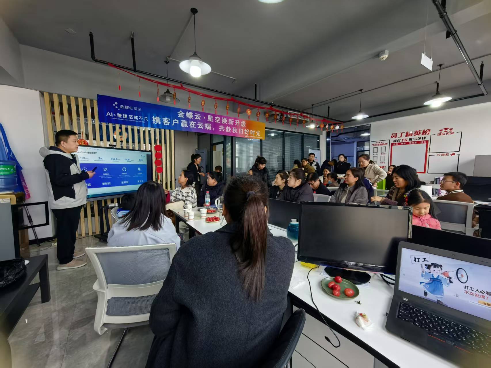 1761966822117506.jpg 39c29dda14a2d1c9eb4171a168c7aa6d.jpg